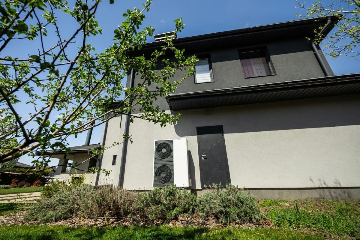 Pompe à chaleur : pourquoi la faire réviser au printemps ?