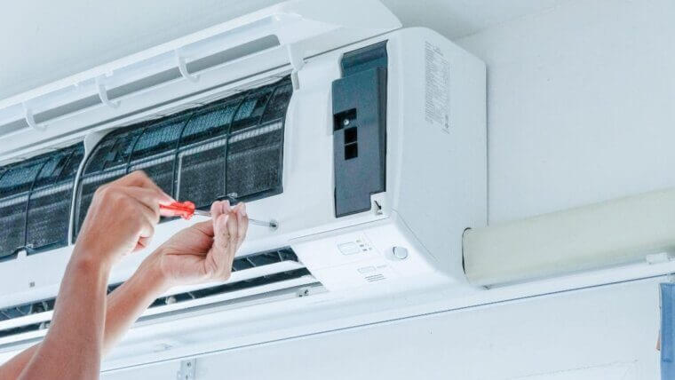 Préparer l’installation ou l’entretien de sa climatisation avant l’été : le guide complet 2026