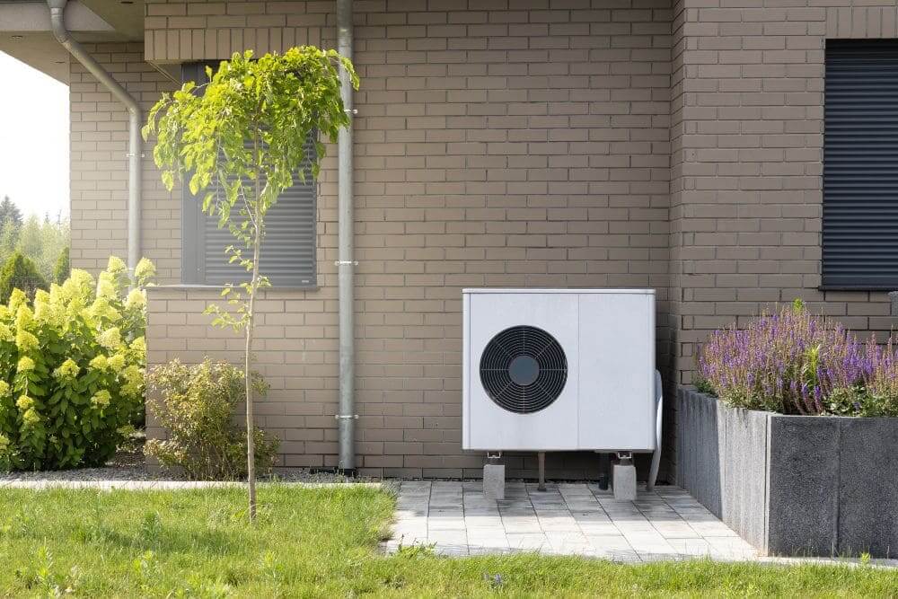 MaPrimeRénov’ et CEE pour une pompe à chaleur en Charente-Maritime : montants et conditions