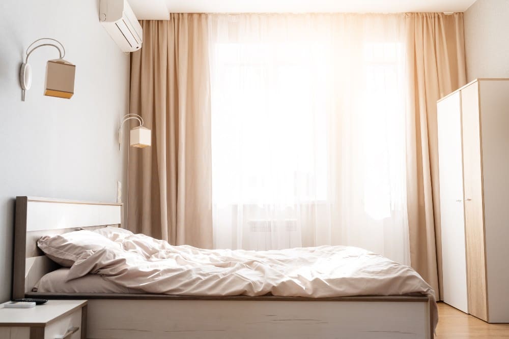 Installer une climatisation dans une chambre : nos meilleurs conseils pour bien dormir en été