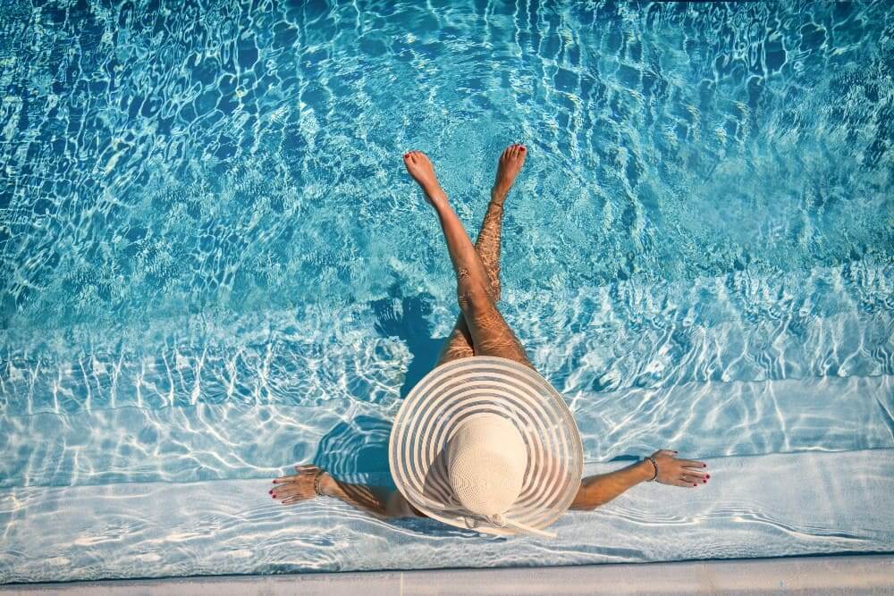 Pompe à chaleur pour piscine : prolongez la saison de baignade à La Rochelle et Royan